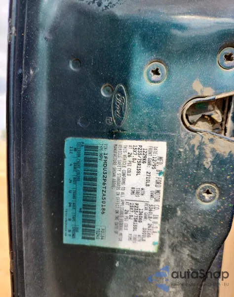 1996 Ford Explorer z USA, uszkodzony, nr VIN 1FMDU32P6TZA50186